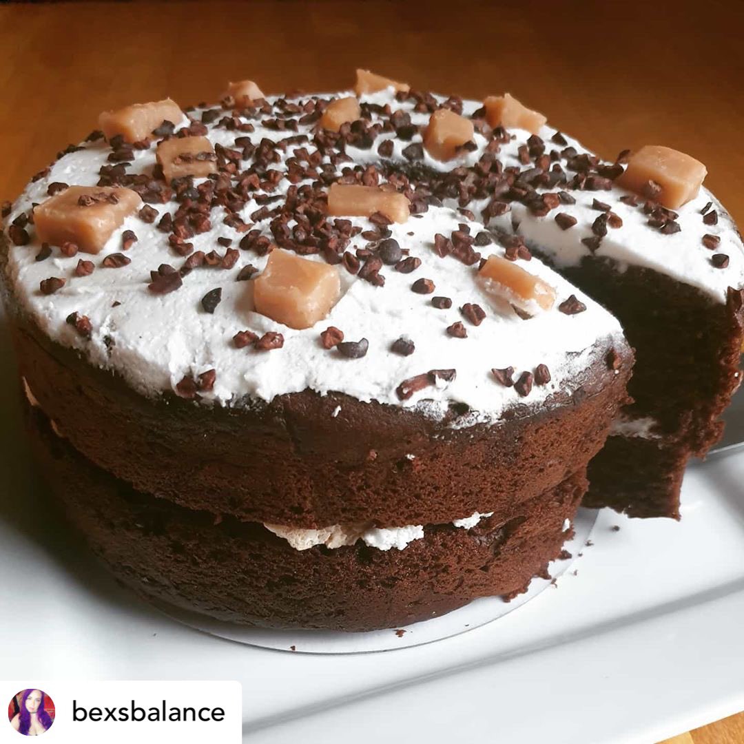 SpongeCakesLtd's tweet photo. Posted @withregram • @bexsbalance Thank you so much @spongecakesltd for sending me your vegan chocolate caramel fudge cake to try! It was absolutely delicious! Everything a cake should be! https://t.co/bkItGecmUV