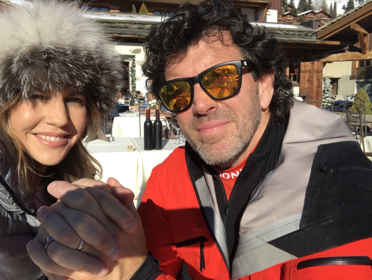 MichLKosinski's tweet photo. He’s continuing to teach me to ski.  So far I have fallen off a button, slid a quarter of the way down a hill backwards on my face, started to legit cry/openly weep twice.... but then had an amazing time!    👍🏻 #AdultBeginner  #NotAsCoolAsTheTwoYearOlds https://t.co/5rJK9euWGG