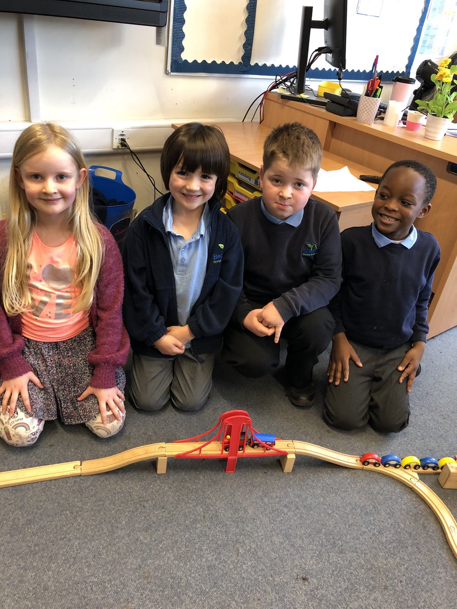 BegbrookAcademy's tweet image. “We’ve made Clifton Suspension Bridge!” Learning through play in year 2 during gem time today! #year2learning #pearlpower