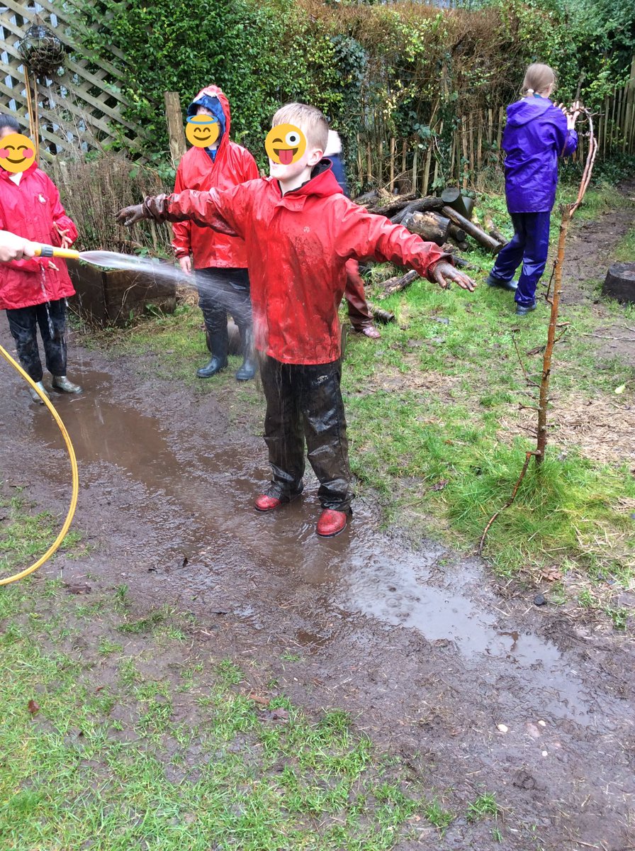 foley_park's tweet photo. Year 5 thoroughly enjoyed the muddy puddles today! They all needed to be hosed off 💦 and they met the new chickens 🐔🐥@bantamsarecute @mudrocks @splishsplash https://t.co/6YukGIRIEU