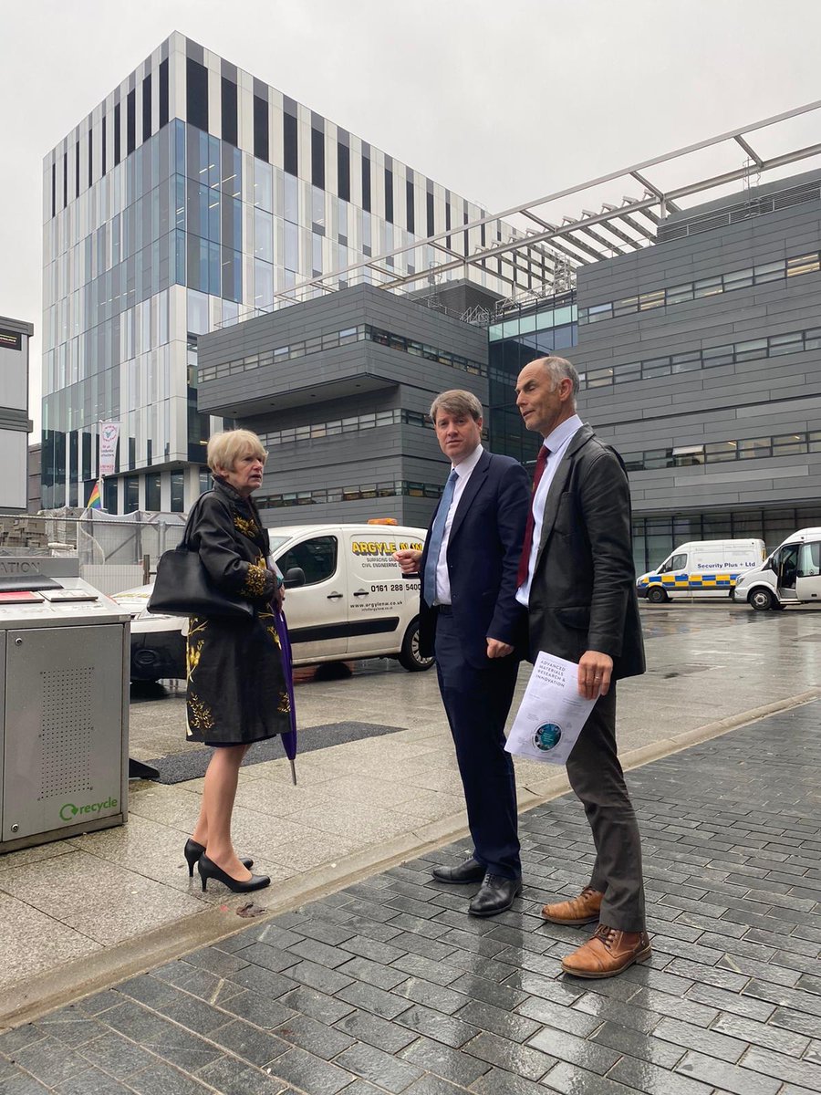CSkidmoreUK's tweet photo. At @OfficialUoM today- where the new £105m government funded @RoyceInstitute is nearing completion- the building looks fantastic https://t.co/ccAB9rugK6
