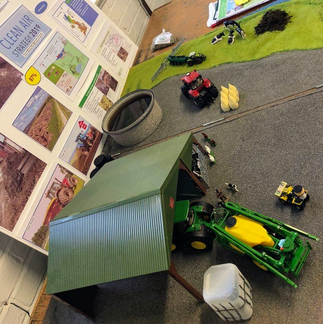 riseholmecampus's tweet photo. Our Level 3 Agriculture students had a great time at Arden Farms for @AnglianWater's #GreatFarmChallenge.

4 colleges are competing, gathering info on everything from ammonia to soils before writing a review. Riseholme won last year, so fingers crossed for success this year too! https://t.co/vkSe37UhnM