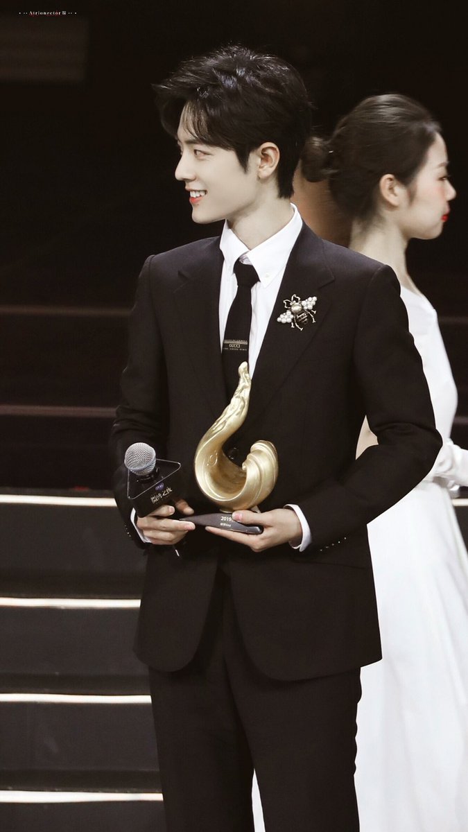 #Daytoy #肖战 #xiaozhan

20200111   北京微博之夜

“世间的温柔是及时的善意和干净的你。”