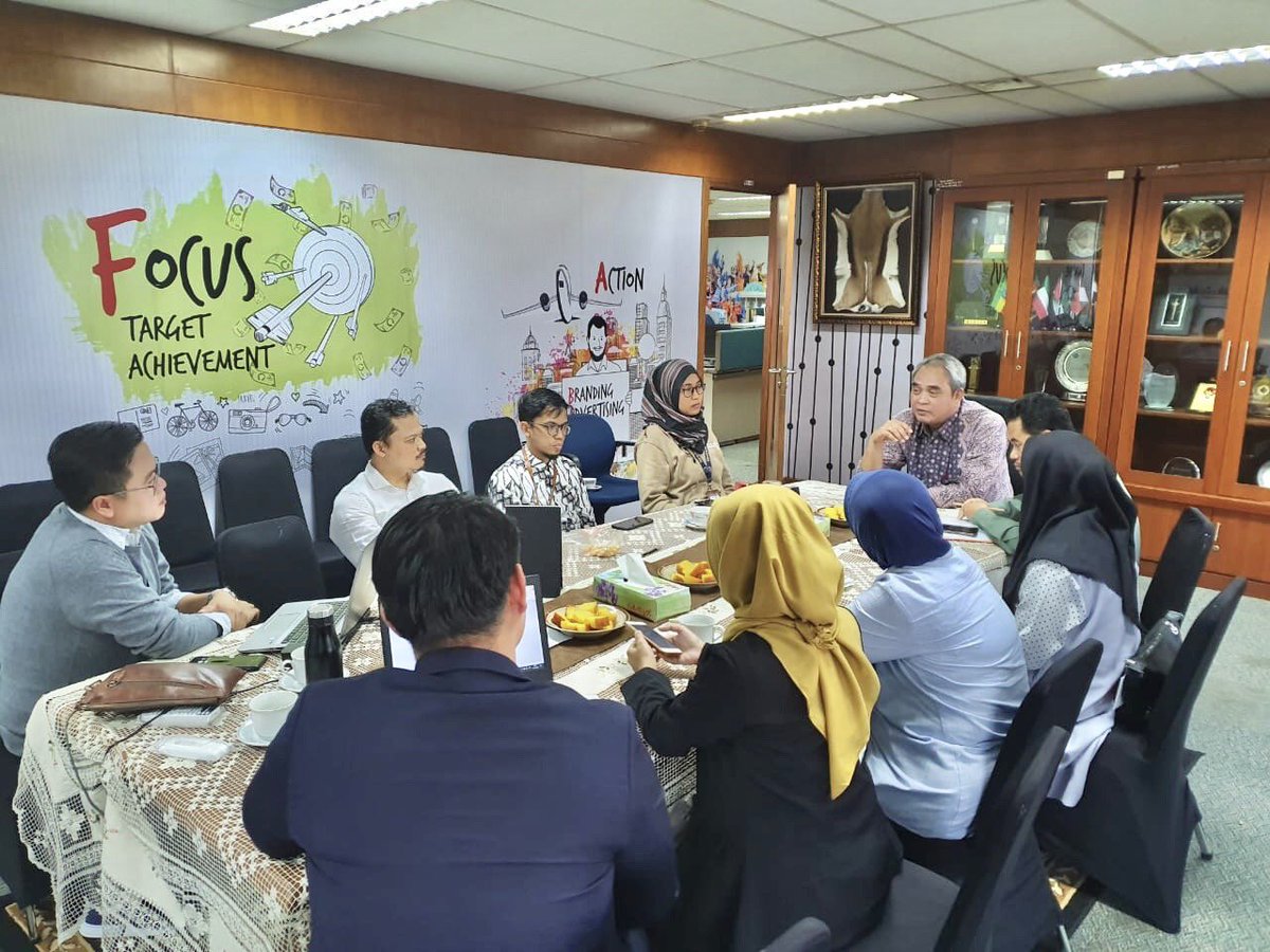 SigitWtj's tweet photo. Coordination w #consortium #Accor #Safara #GoIndonesia #TambatanHati etc talking bout the way forward to attract more from MiddleEast SaudiArabia & SouthCentralAsia @indtravel @Parekraf_RI #SalamKreatif #WonderfulIndonesia @Kemlu_RI #DBPPII #AsdepRIII #15/1/20 https://t.co/AhCdpYmF5I