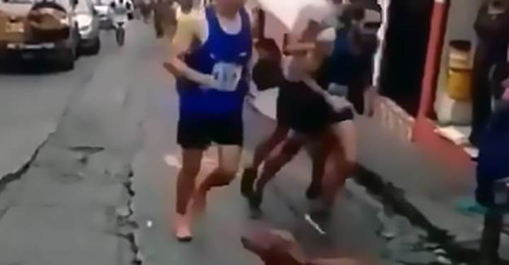Runner who kicked dog during race loses sponsorship doggiescare.com/runner-who-kic…
