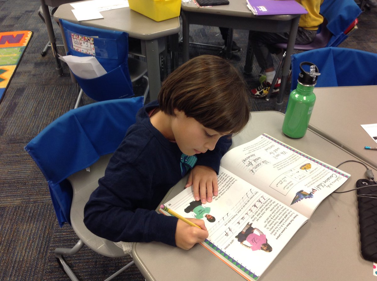 2JBrookForest's tweet photo. The students in 2J are excited to be joining the cursive club!#D53Learns https://t.co/DJKPCFLuQv