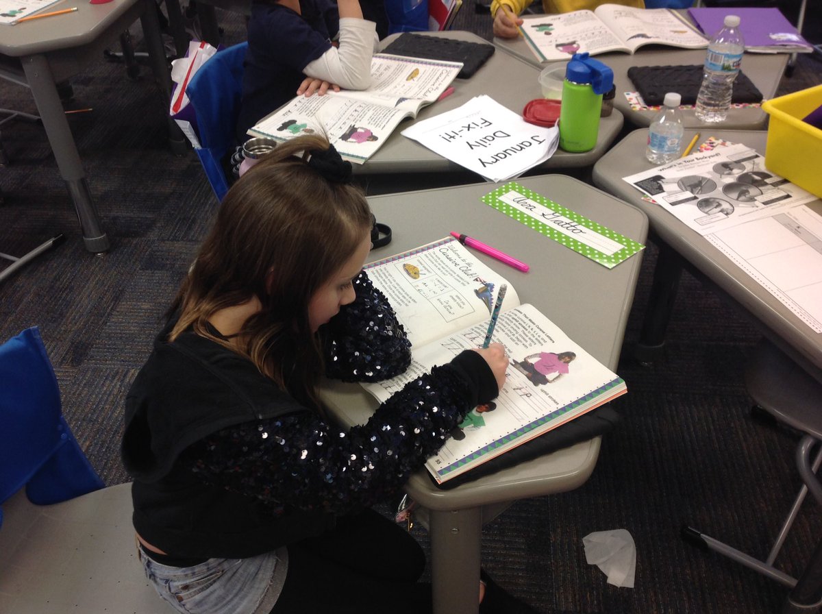 2JBrookForest's tweet photo. The students in 2J are excited to be joining the cursive club!#D53Learns https://t.co/DJKPCFLuQv