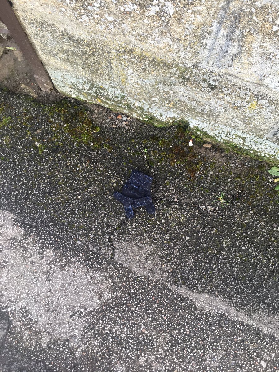 One (well two actually) for the underrated @LonleyGlovesOx Liddell Road, Littlemore...