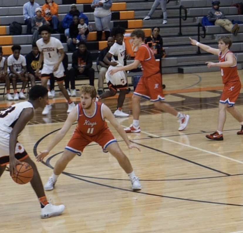 GAMEDAY🏀💪🏼
vs Milford👎🏼🤢
@ 7:30 @ the castle 🏰 
Theme is CAMO💚🖤🤎
#bethere