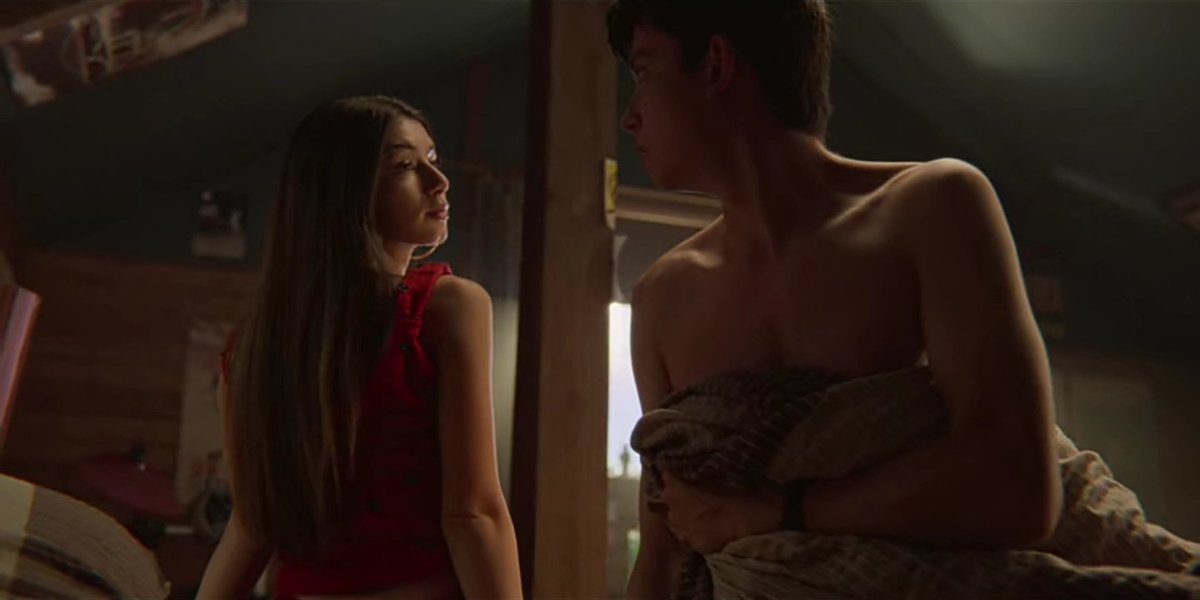oiclaraq's tweet photo. Mano a 2 temporada de sex education me fez shippar o Otis e a ruby por 1 epi,me fez odiar um cadeirante,rir do Otis bêbado, ver o Eric num triângulo amoroso,e ver o rahim explicando como faz a chuca https://t.co/vIJaFIpUTH