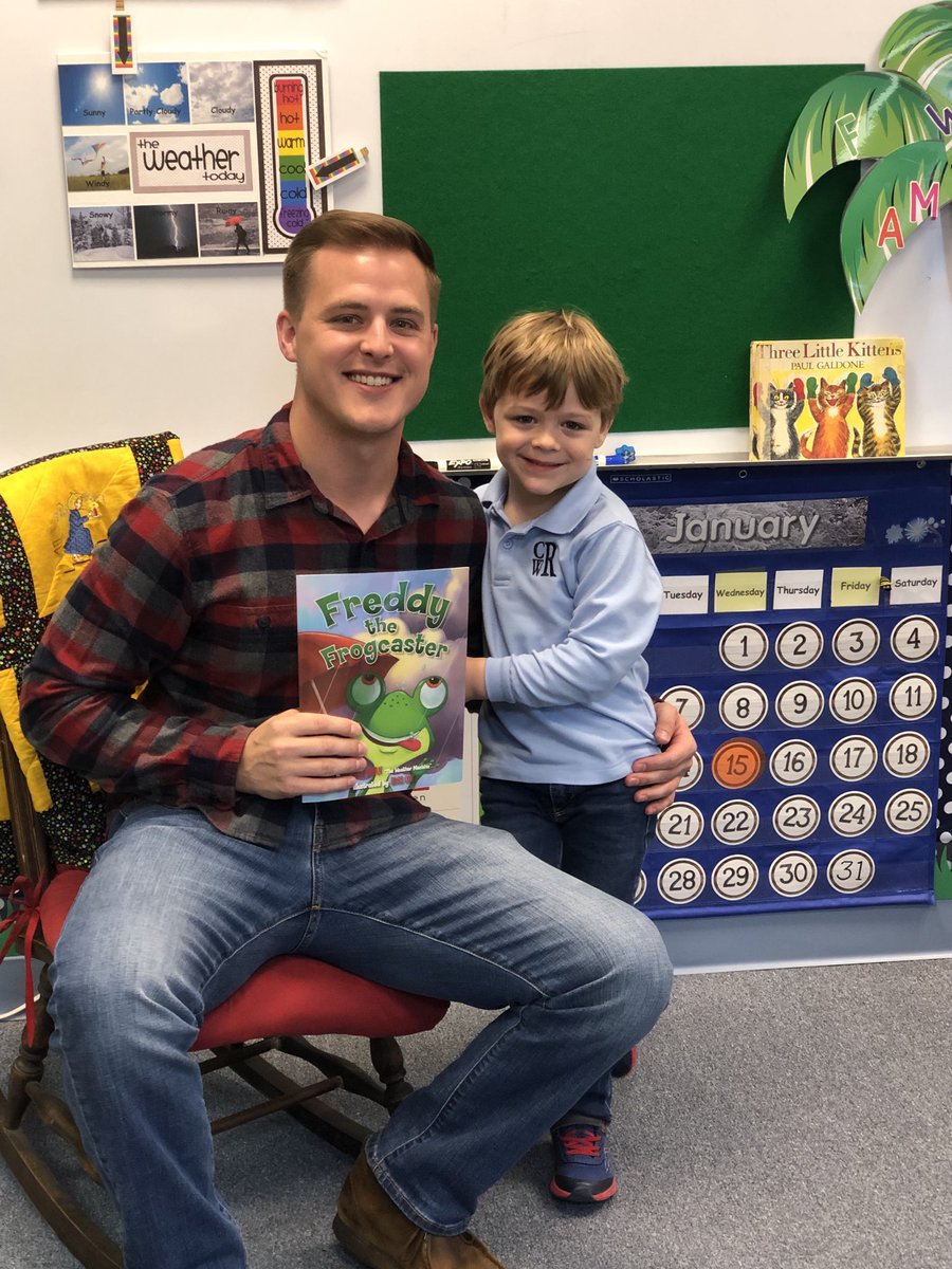 wxgarrett's tweet photo. Great time being a “mystery reader” at my nephew’s pre-school class in Chesapeake, VA. The kids loved ⁦@Frogcaster⁩ by ⁦@JaniceDean⁩! #FirstAlertWX https://t.co/8i8teFKlbl
