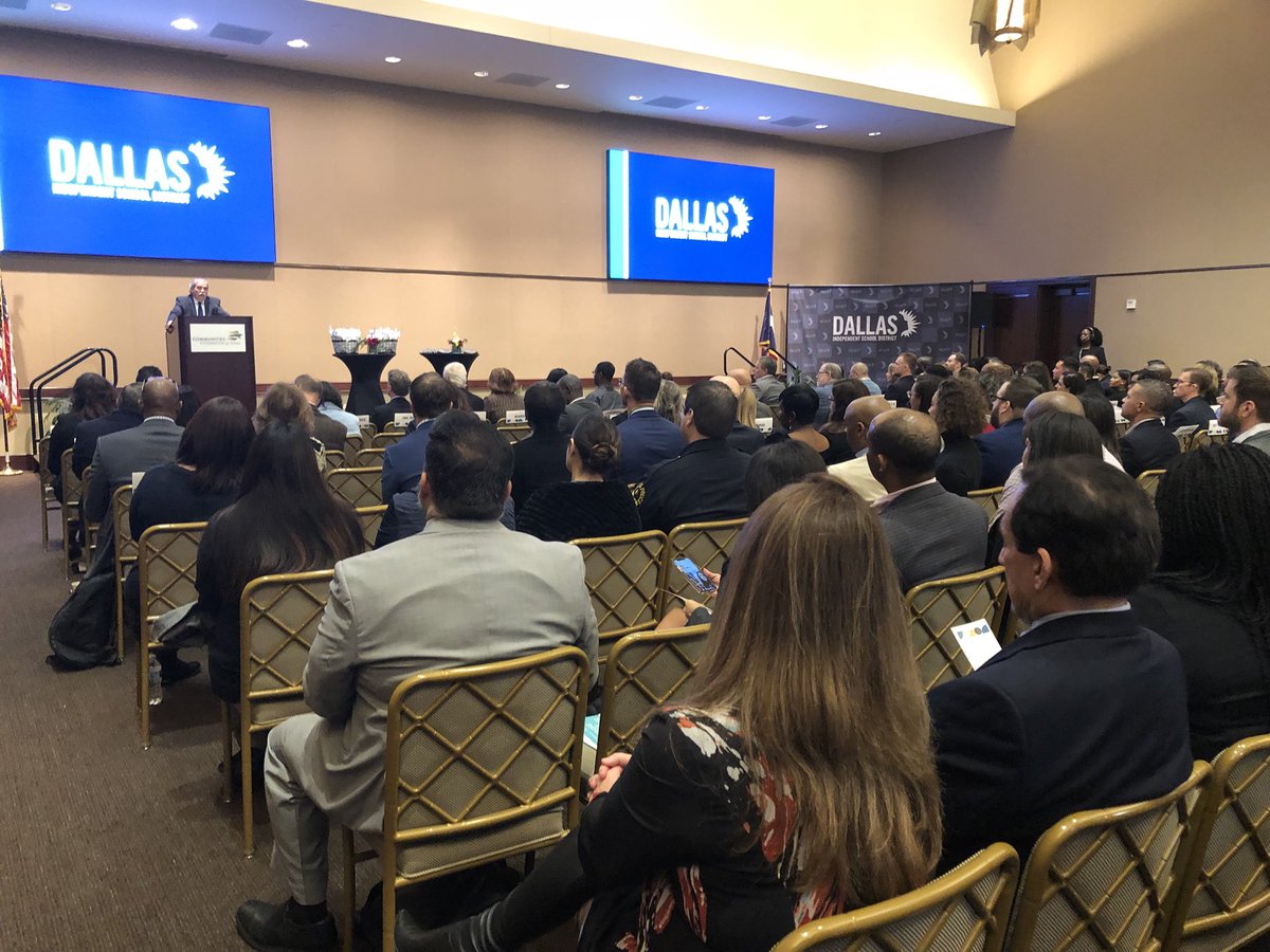 dallasschools's tweet photo. Today we are celebrating the industry partners and hard work that has made the @DISD_PTECH_ECHS such a success.

Amazing fact: 15 percent of Dallas ISD seniors are expected to graduate with an associate degree. 👏👏👏👏

@UNTDallas @dcccd https://t.co/mLgEm3VV83