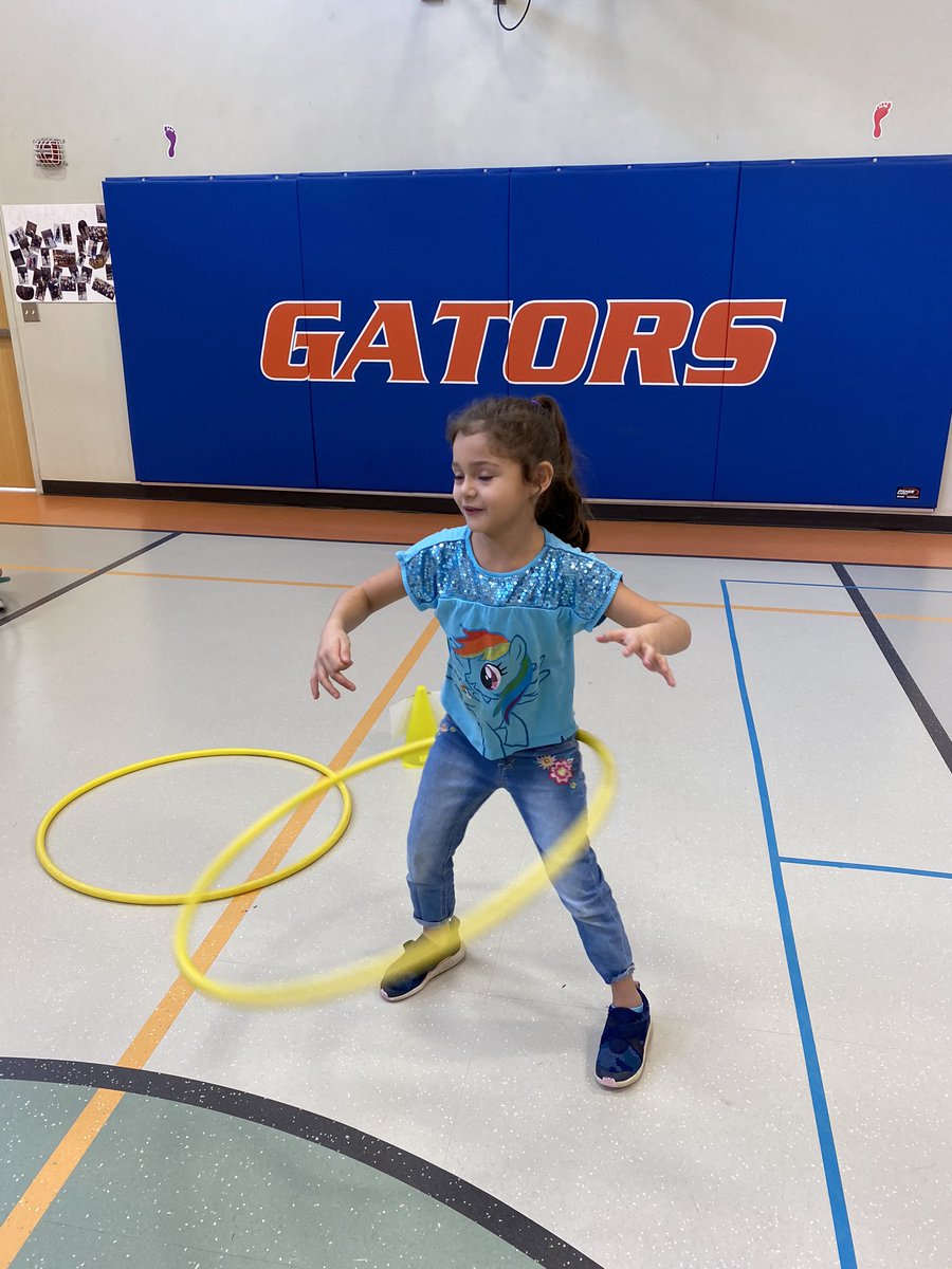 deewfitz's tweet photo. 100th day activity stations. #cantcountto100noproblem #modifications #tentens #successeveryday #activityisfun @RockfordGators @SurryCoSchools #studentchoice https://t.co/yV3bDs4RL8