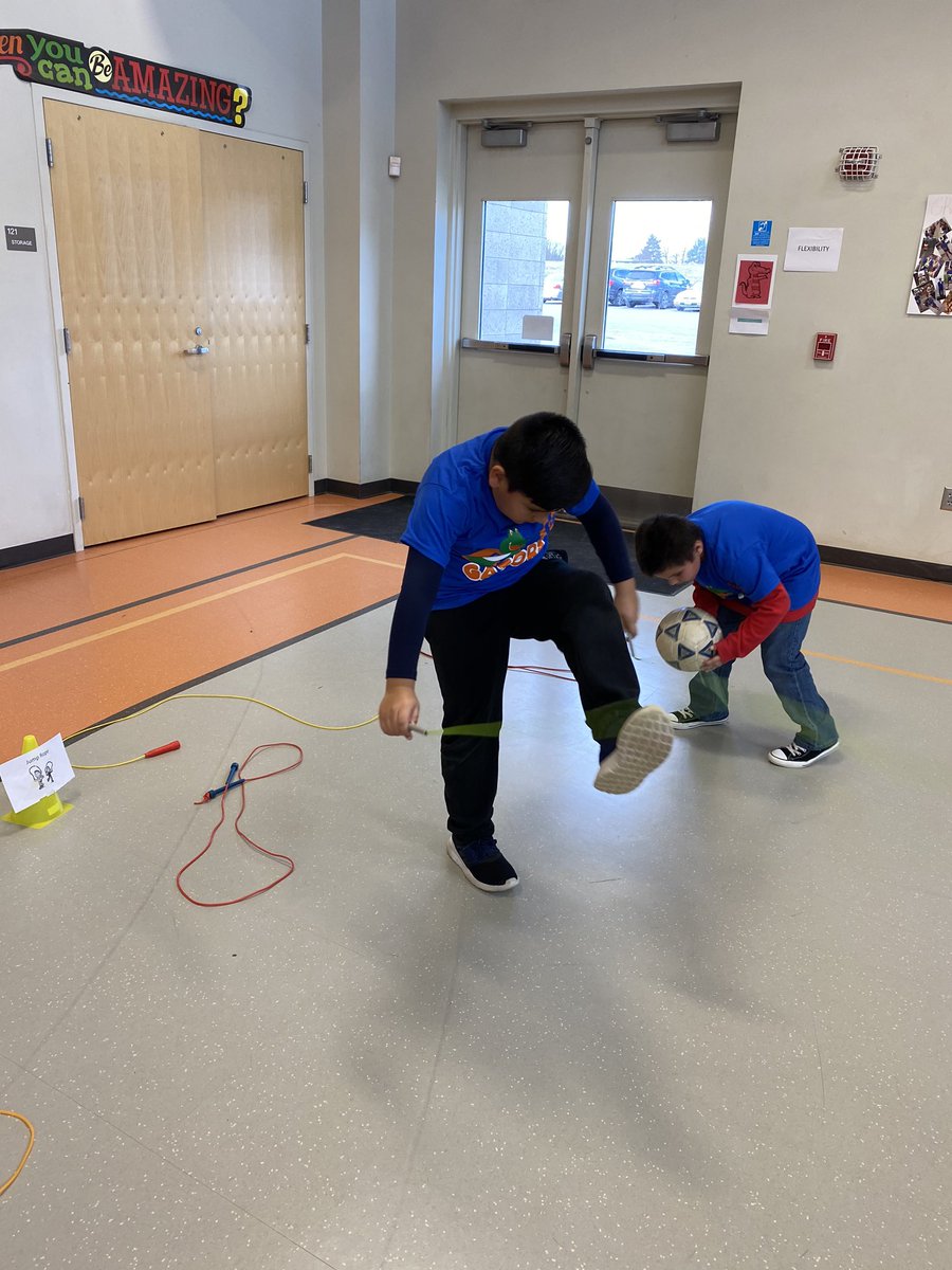 deewfitz's tweet photo. 100th day activity stations. #cantcountto100noproblem #modifications #tentens #successeveryday #activityisfun @RockfordGators @SurryCoSchools #studentchoice https://t.co/yV3bDs4RL8