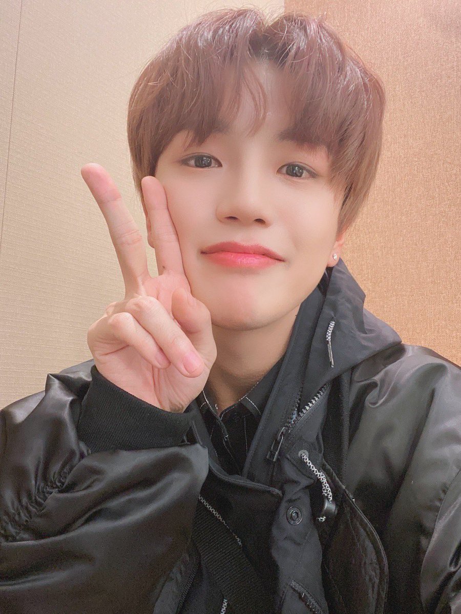 official_ACE7's tweet photo. [#에이스_와동]
굿밤 보내요 초이쓰❤️

#에이스 #초이스 #굿밤 https://t.co/zie9TcqTuL