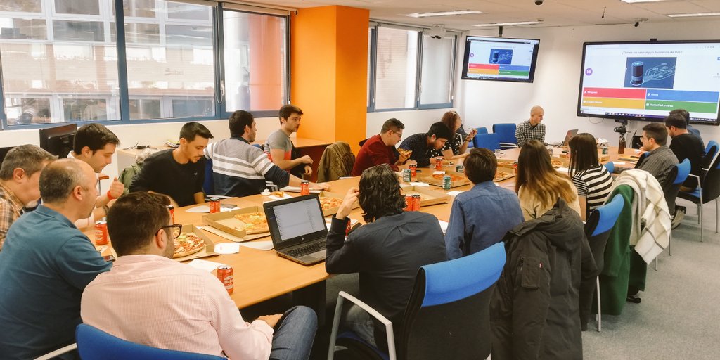 BABELgrupo's tweet photo. 🔴🔴Hoy asistimos al #afterwork sobre #chatbots impartido por nuestro compañero @lpld en la oficina de @BABELgrupo en Madrid.
#babeltech #innovation #artificialIntelligence #bots #machinelearning #technology #alexa #betechie #talent https://t.co/6kHeJ4bHcG