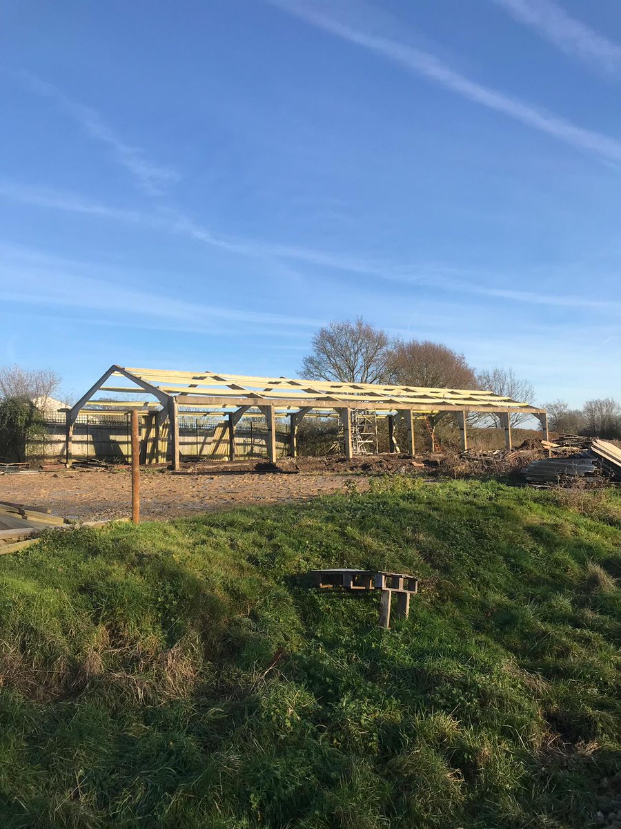 frasersegerton's tweet photo. #ThrowbackThursday 
What a difference a year makes! Stags barn before and after. 
#newventures #stagsbarn #newchapter #selfcatering https://t.co/MQCsthUOHg