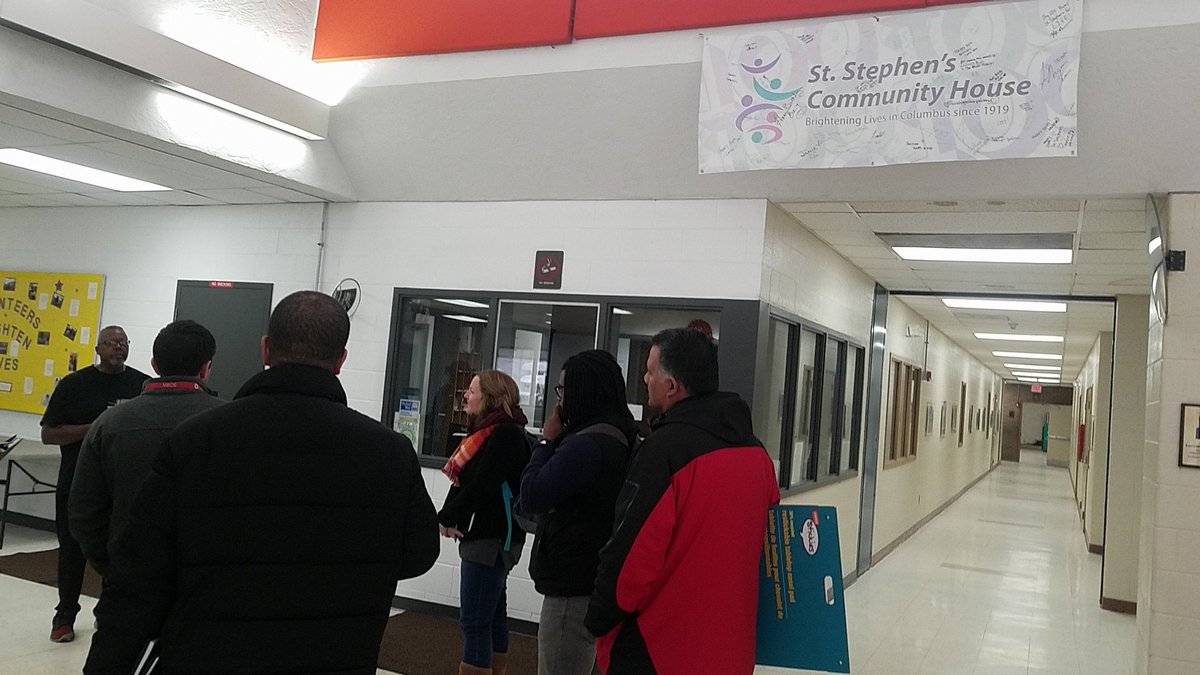 Professor_AC's tweet photo. @FisherOSU @FisherCOE #MBOE students are at @St.Stephens community house with @Mid_OHFoodbank partners working on how to create product offerings such as health services, education, housing for the Columbus community https://t.co/QKFoTKgTXA