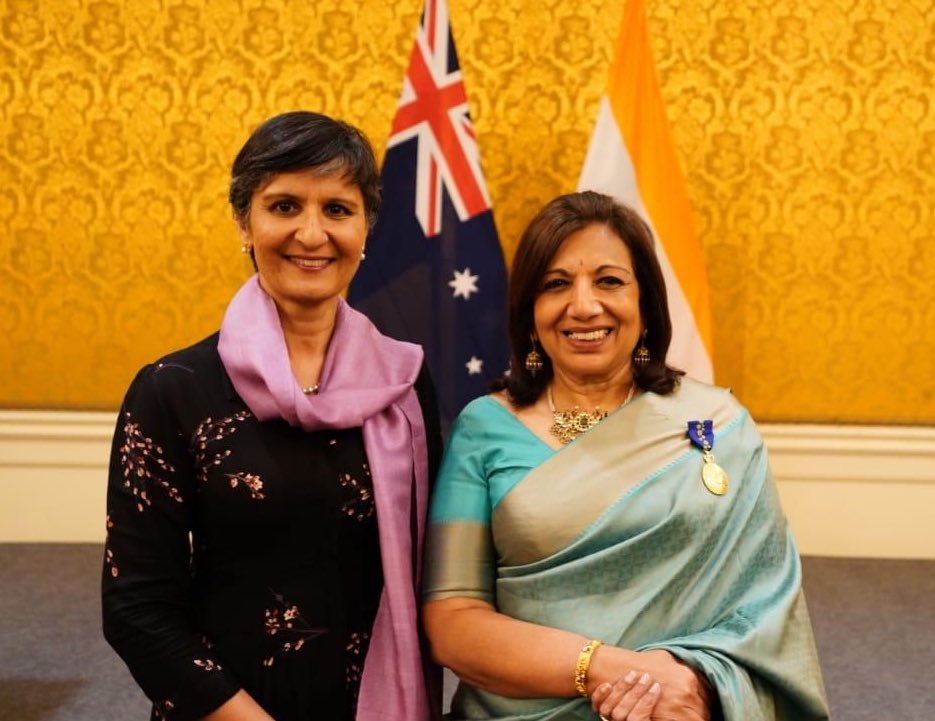 The Australian Govt. has invested @kiranshaw as an Honorary Member within the #OrderofAustralia (AM) today in #Bengaluru. She was awarded Australia’s highest civilian honour in recognition of her immense contribution in advancing the 🇦🇺🇮🇳 bilateral relationship. @AusGlobalAlumni