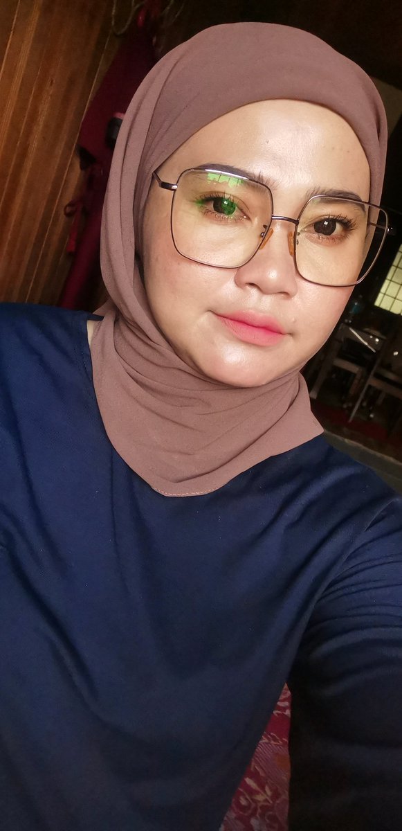 EtaCheta's tweet photo. Aku lebih suka berdikari, walaupun aku dah bergelar isteri, ibu kpd 3cahaya mata tapi aku suka cari income sendiri.

Alhamdulilah selama 3tahun banyak pengalaman aku lalui. Kepahitan, kesedihan, down dan banyak lagi.

UTK tahun 2020 no more main main dalam bisnes🔥 https://t.co/rorse4yJYf