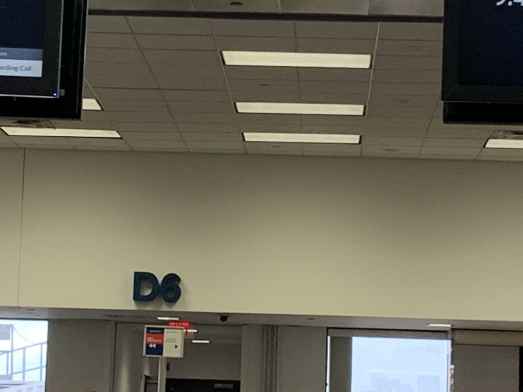 Matthew27185575's tweet photo. Last day in Fort Lauderdale .We are in Fort Lauderdale-Hollywood airport now and heading home .🛣🚗🗺🕶🧢🌴🏝🌎✈️🛫⛱🏖 https://t.co/5JV5iRBtLT