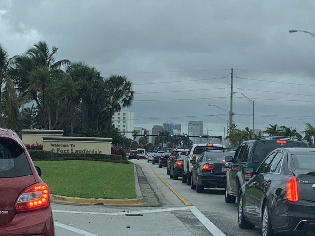Matthew27185575's tweet photo. Last day in Fort Lauderdale .We are in Fort Lauderdale-Hollywood airport now and heading home .🛣🚗🗺🕶🧢🌴🏝🌎✈️🛫⛱🏖 https://t.co/5JV5iRBtLT
