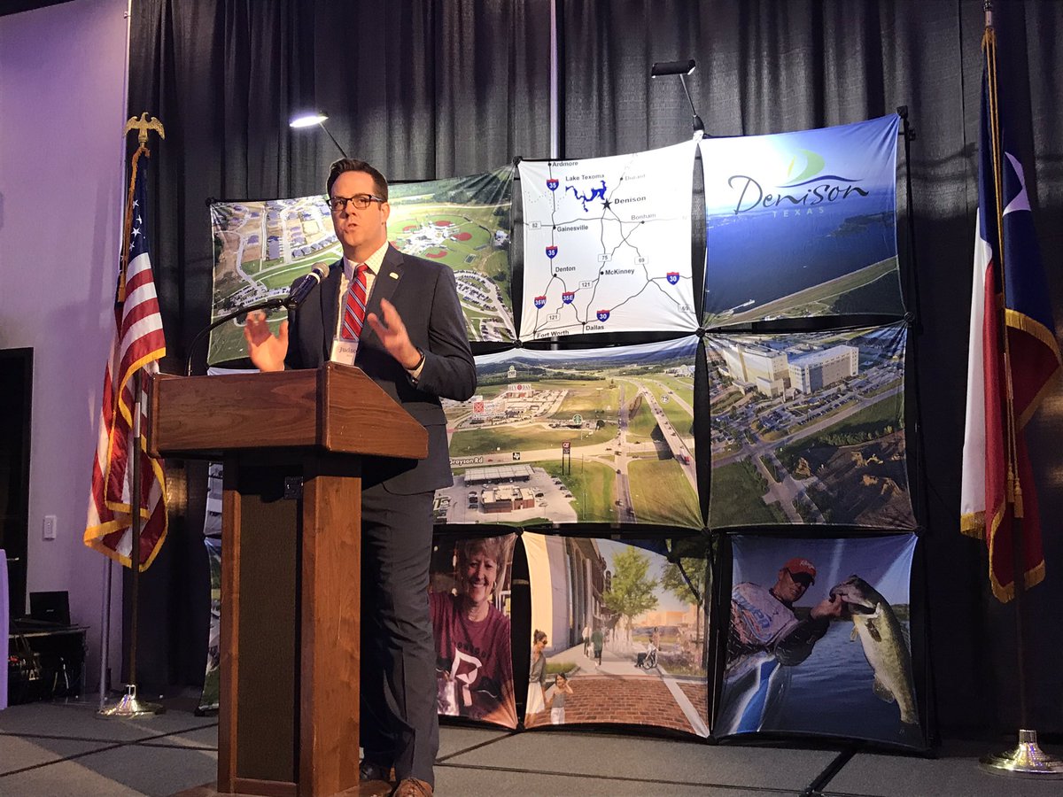 DenisonTX's tweet photo. Denison City Manager @not_t_rex thanking #TeamDenison for creating the #DenisonTX extraordinary experience. #JustOKisnotOK #experienceeconomy #denisonhousing #opportunitiesahead https://t.co/pzmaQ6NIqD