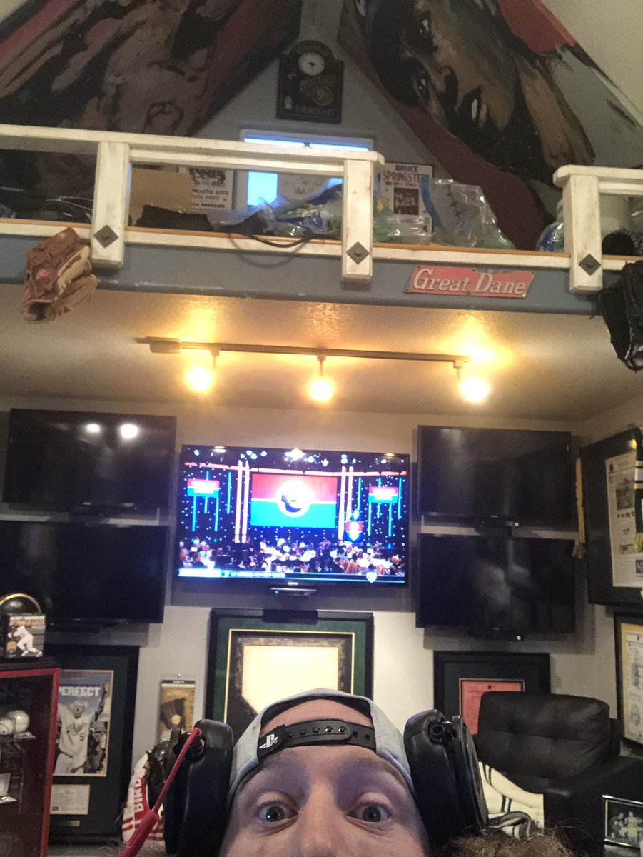 DALLASBRADEN209's tweet photo. We in the lab... @BauerOutage will be joining us & I can’t WAIT to discuss what EVERYONE is talking about... the Aaron Hernandez Netflix spe.. I meant, Ken Jennings DOMINATING #JGOAT! Stay tuned... https://t.co/RMV1hAPrtI
