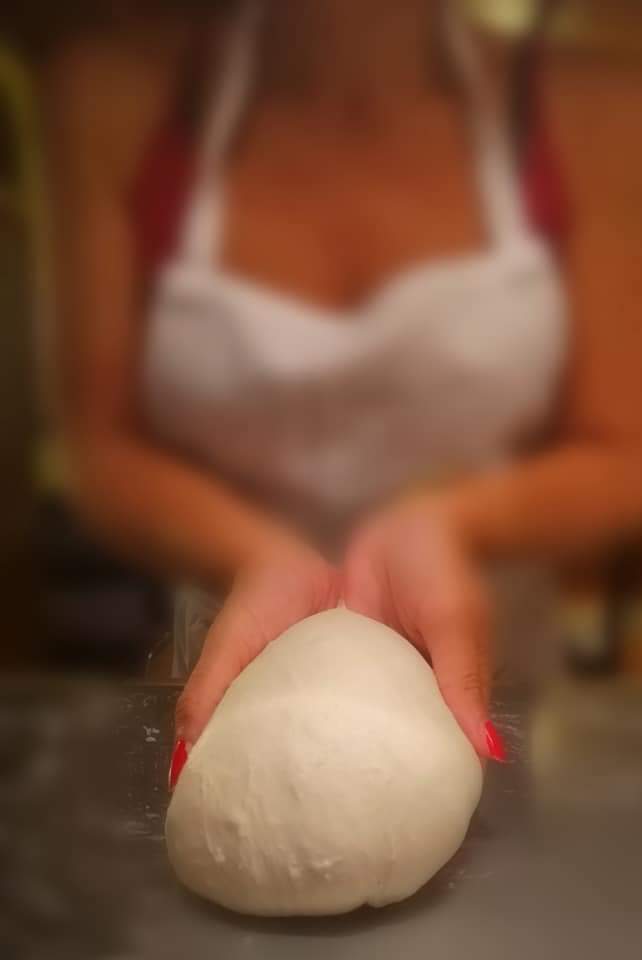 SaraDrilli's tweet photo. Oggi è la sua festa mondiale ma fa festa sempre la nostra #pizza
@ConfratPizza tanti impasti maturi a tutti noi 😍
#festamondialepizza #pizzaday https://t.co/0KSfznUTTL