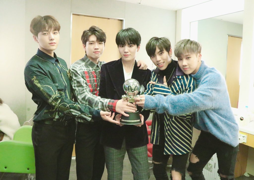 today_gyu's tweet photo. 180118🍓 #N년전_오늘의_성규
🐹인피니트 공식 트위터
#TellMe2ndWin
#성규 #김성규 https://t.co/Nzc19schnq