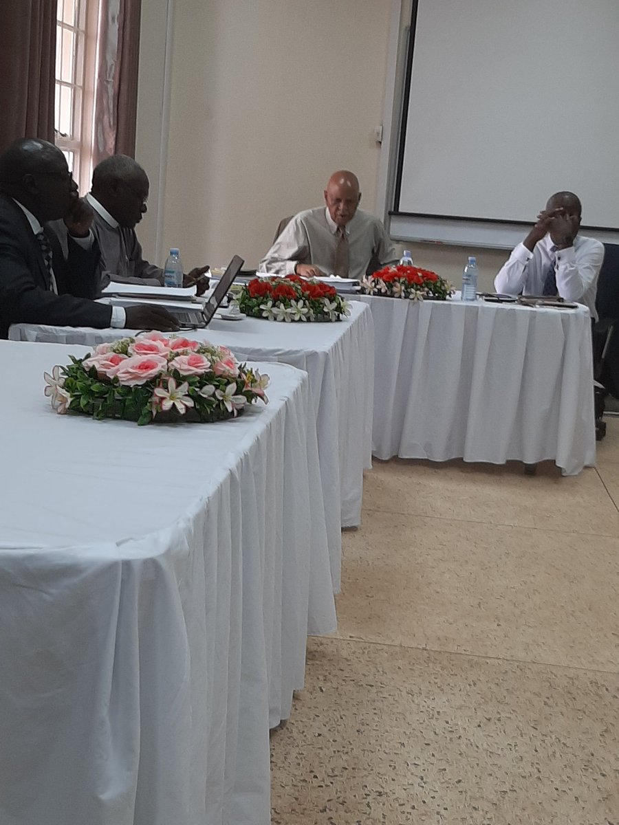 Noowe18th's tweet photo. I was consulted on the proposed reforms to the education system for higher institutions . 

Following the visitation committee report on Makerere, the government has proposed reforms and my plea was to cause an innovatory, prostudent and uptodate change.
Thanksto prof.kagonyera https://t.co/Wc3EFLHWrx