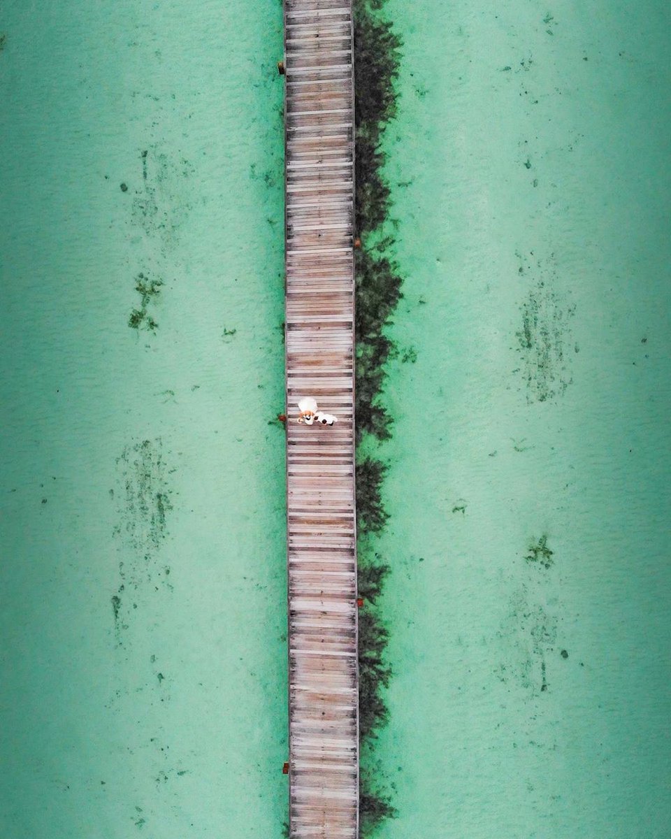 FunIslandResort's tweet photo. Hand in hand, side by side, walk along our jetty 👣
.
(📸: hassanfahumee on Instagram) https://t.co/aqXpTkOvBq