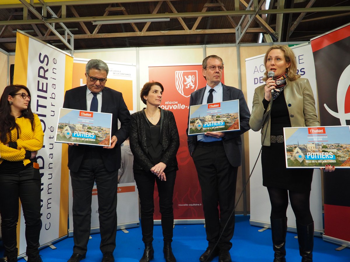 Académie de Poitiers (@acpoitiers) on Twitter photo Cet après midi, visite des stands et inauguration du salon #Lycéen et #Étudiant de #Poitiers <a href="/letudiant/">l'Etudiant</a>. #Parcoursup #apprentissage #orientation #VieEtudiante Cet après midi, visite des stands et inauguration du salon #Lycéen et #Étudiant de #Poitiers <a href="/letudiant/">l'Etudiant</a>. #Parcoursup #apprentissage #orientation #VieEtudiante
