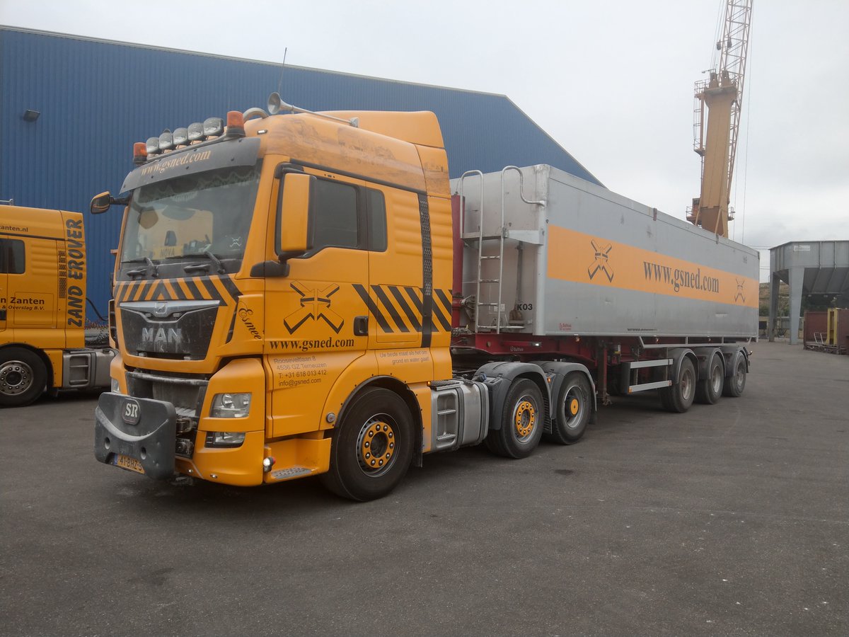GSNEDbv's tweet photo. Wij zoeken een enthousiaste chauffeur voor één van onze trekkers met kippertrailer.
Heb je naast de benodigde ervaring en papieren de juiste motivatie? Aarzel niet langer en laat ons met jou kennis maken!

#vacature #chauffeur #kippertrailer #solliciteren

https://t.co/jdAlpFwDAk https://t.co/nCC7csl7A9