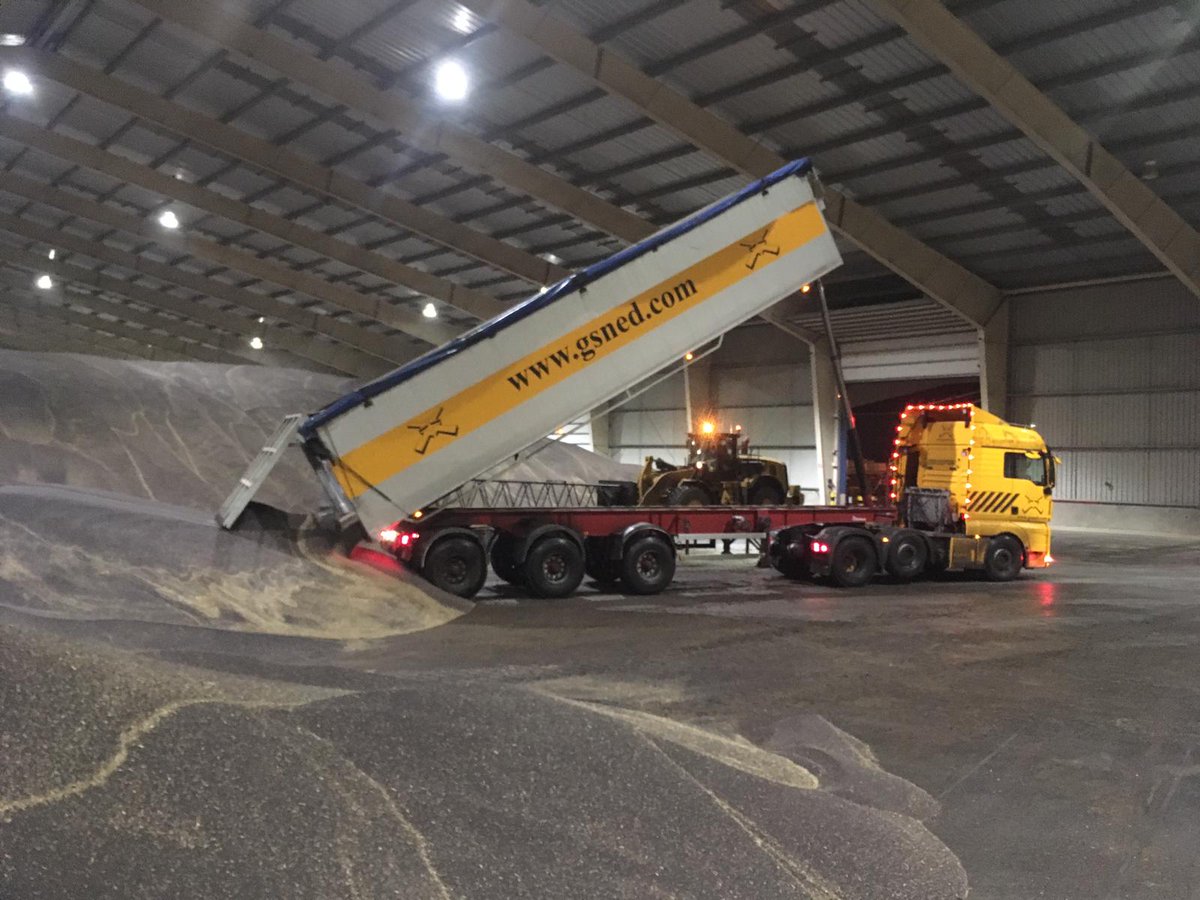 GSNEDbv's tweet photo. Wij zoeken een enthousiaste chauffeur voor één van onze trekkers met kippertrailer.
Heb je naast de benodigde ervaring en papieren de juiste motivatie? Aarzel niet langer en laat ons met jou kennis maken!

#vacature #chauffeur #kippertrailer #solliciteren

https://t.co/jdAlpFwDAk https://t.co/nCC7csl7A9