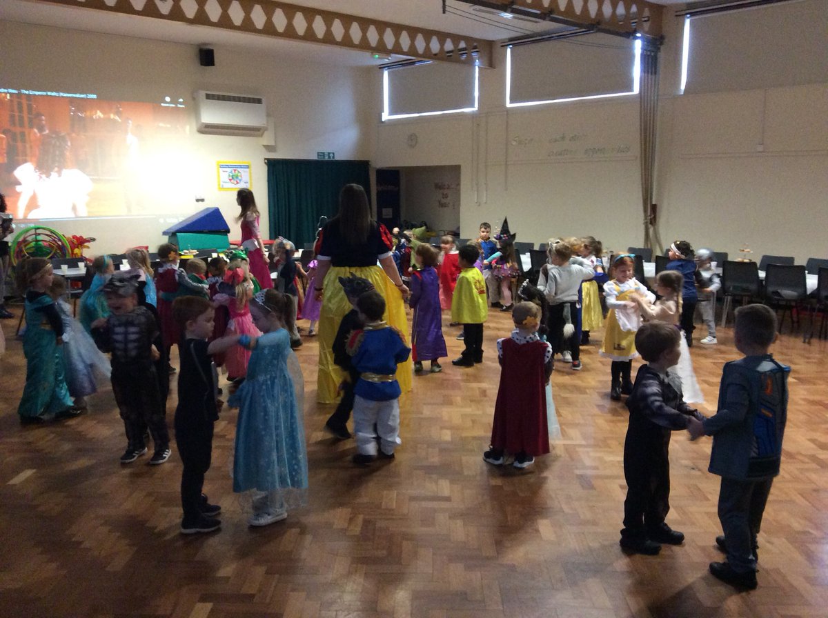 TickfordPark's tweet photo. The moment Foundation Stage had all been waiting for - Our Fairytale Ball! 🌟 🌟 🌟 
#TP4foundation  #TP4reading https://t.co/T88Xid1y9V