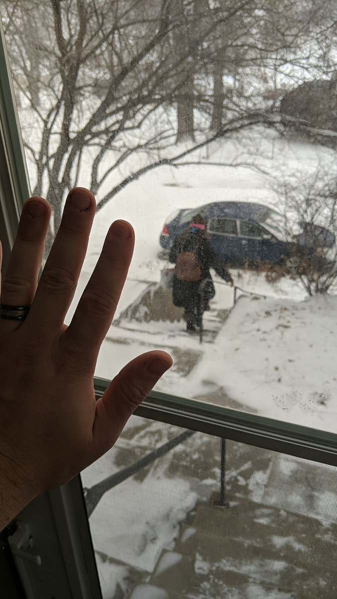 Hindsight_Acad's tweet photo. Step 3 of #snowday: say goodbye to your beautiful wife cause she has to go to work https://t.co/VKnC3meUo7