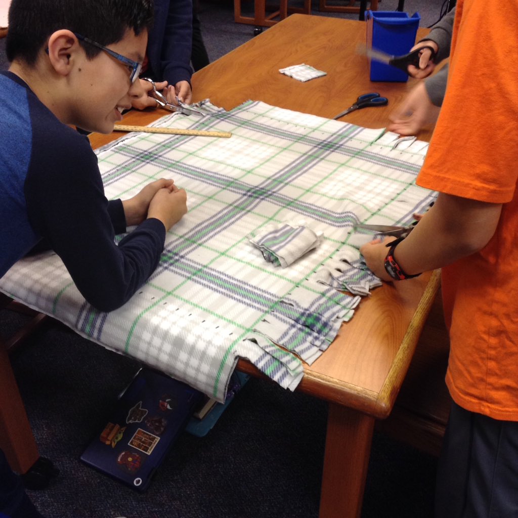 RBMS_PE's tweet photo. Ms. Jordan's 7th grade Ss making blankets to send to Australia and to the LCAS as part of their Compassion Project @RBMS_Official @awheeler_wheels https://t.co/lD7IlRLsrI