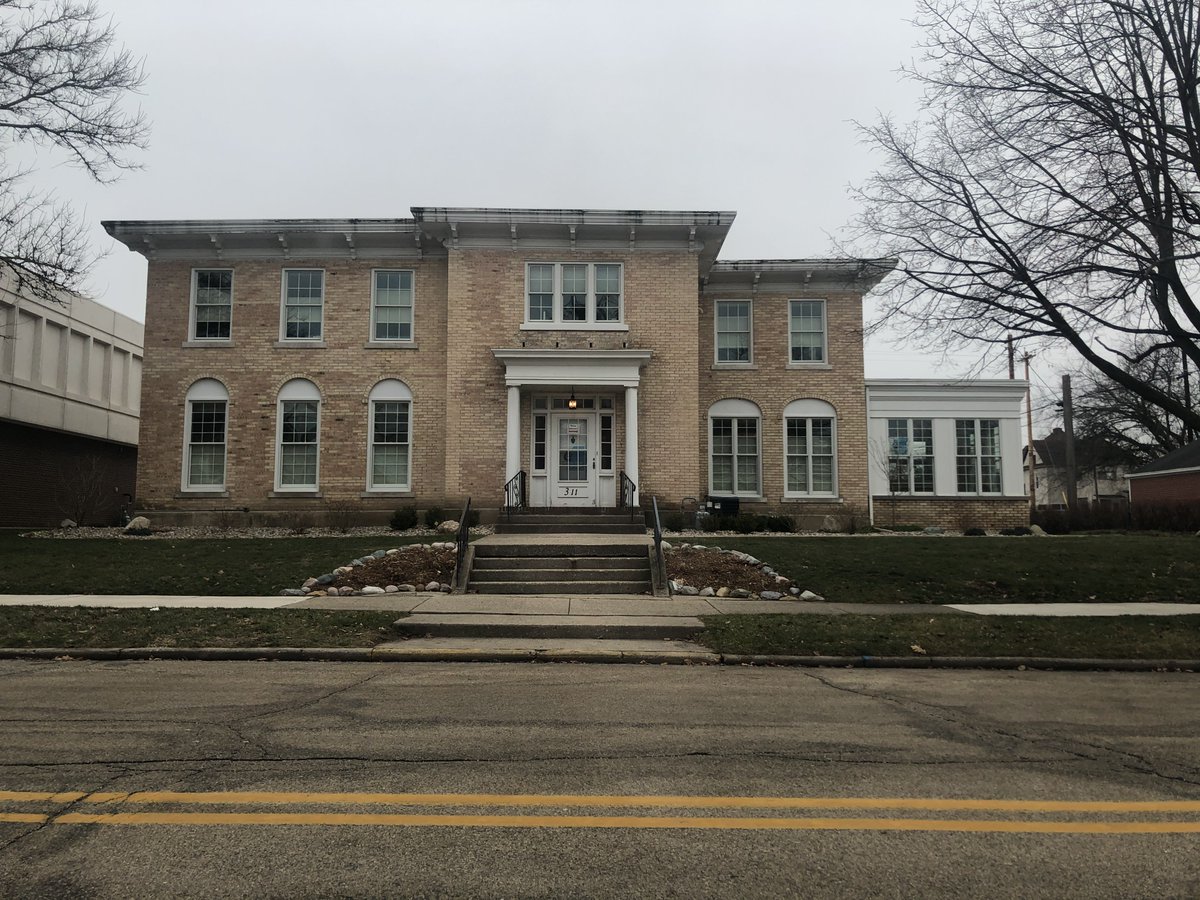 RuthmereMuseum's tweet photo. Elizabeth Baldwin married Albert Beardsley in 1872 in a small, secret wedding. Upon return from their honeymoon in New York, they moved into their new home at 311 W. High St. (still standing today, as pictured), which was a gift from Elizabeth's father, Silas Baldwin. https://t.co/8ZJE1qCqxC
