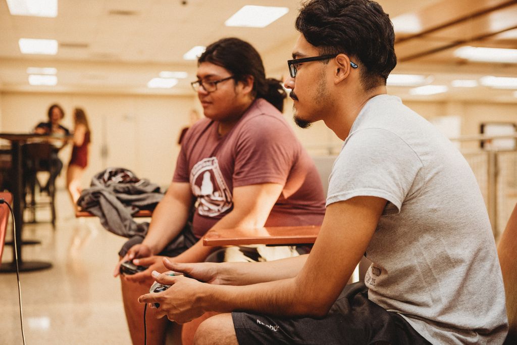 WTRecSports's tweet photo. Hope you have been practicing your Joy Stick skills... Buff Gaming is on the hunt for new members for the new year! Slide into our DMs for more information on how to become a club member. 👾
º
º
º
#WTRecSports #WTClubs #WTAMU #BuffGaming #DM #FutureMember #Video #Gamers #Maroon https://t.co/Jn7BOM4xho