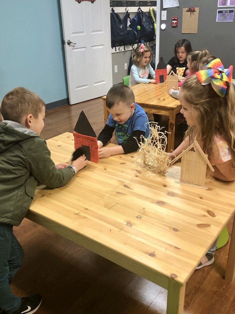 MsDesirae_LPS's tweet photo. We have been using The Three Little Pigs and The Somewhat Bad Wolf to talk about characters and settings as well as different variations of this folktale. These guys had a blast telling their own versions with props! 🐷🐷🐷🐺 https://t.co/9mWkJiGP0Z