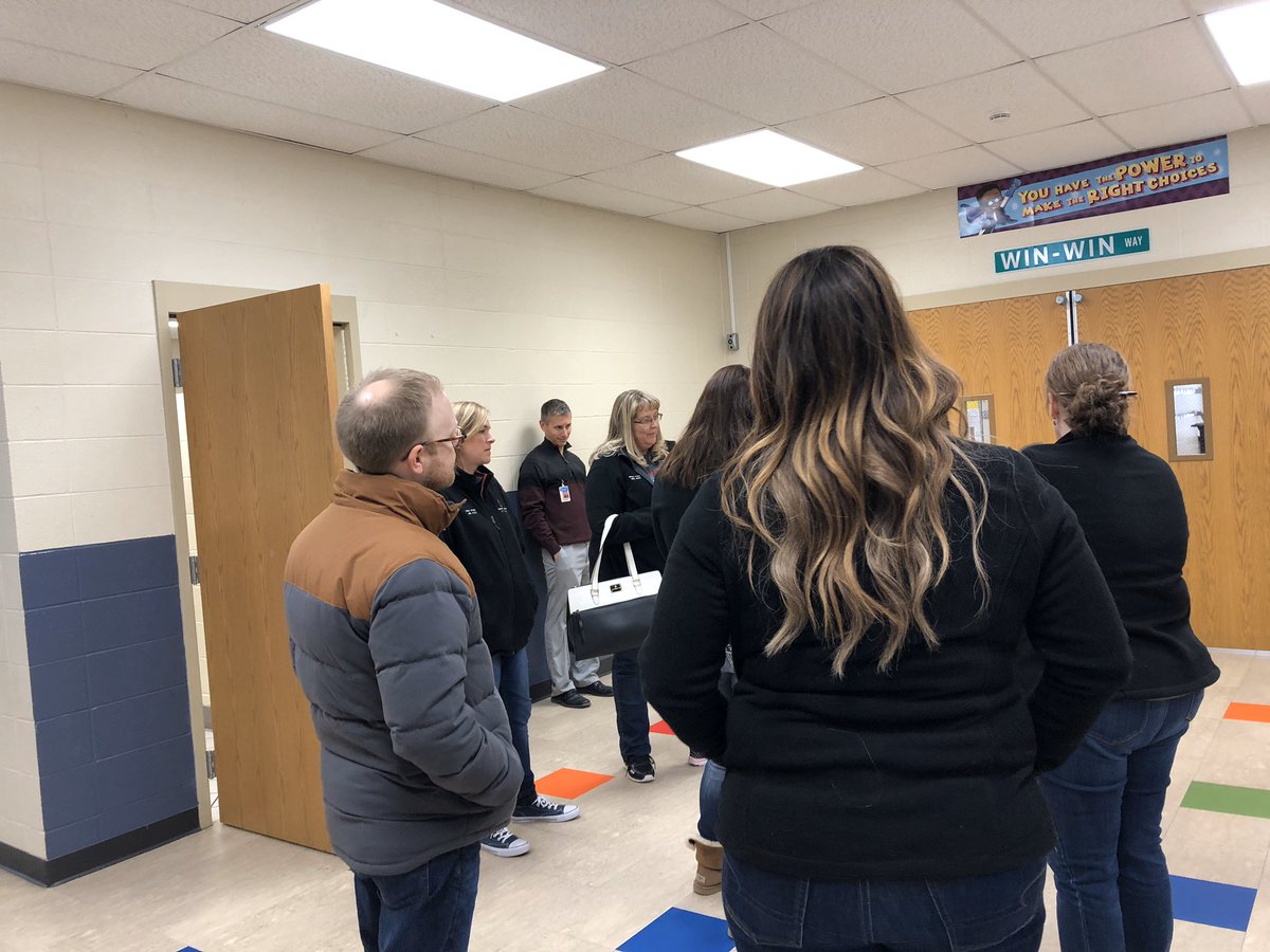 KTOY2020TeamG's tweet photo. #KTOY2020TeamG had a great time with some awesome tour guides at #Lincoln379 #usd379. https://t.co/rwv8WZUES1