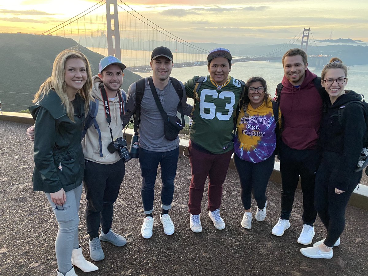 suzspencertv's tweet photo. When in San Francisco... ran into some @UWM students on their layover back to Milwaukee. They heard me talking about cheese curds during our live shot and knew we had to be from Wisconsin 🤣 https://t.co/YRVaPW0uka