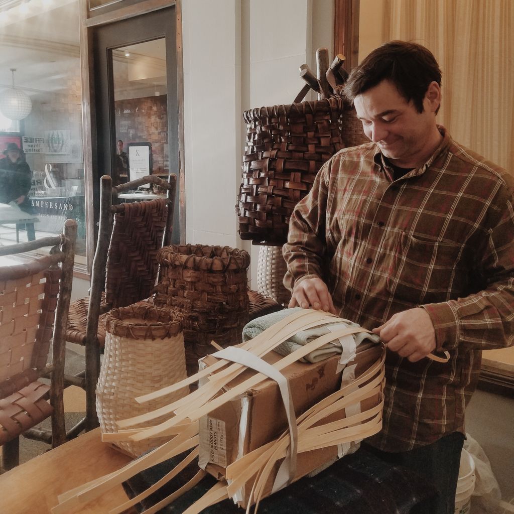 HotelSaranac's tweet photo. Come explore a vibrant indoor market at the @SaranacLake #WinterFarmersMarket! We're hosting local vendors with some of the best local products on Saturday from 10-2. Stop by #CampfireADK for breakfast, then enjoy a stroll through the Arcade! #hotsara  https://t.co/HTO05uvipN https://t.co/fob52anwKm