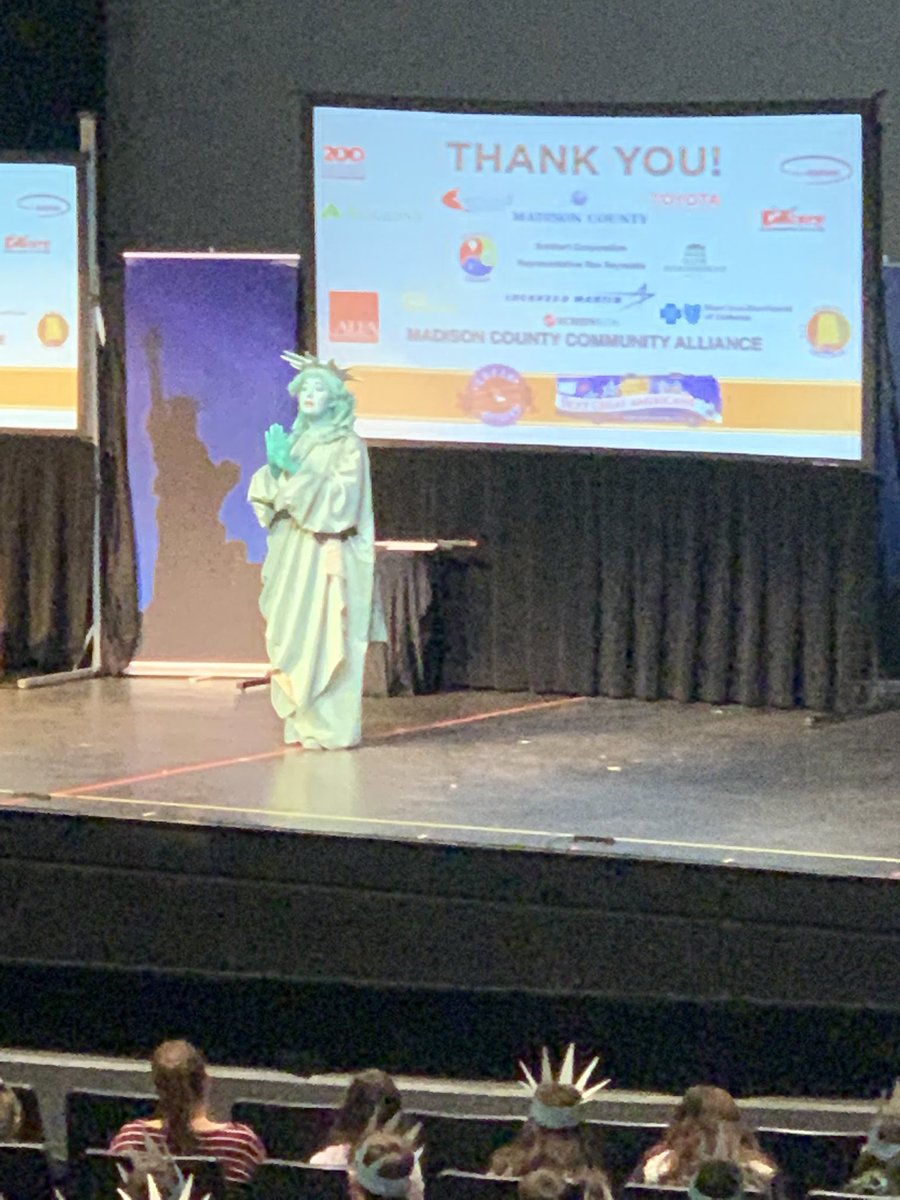 Horizon 5th graders attending Lady Liberty today ⁦<a href="/hrznes/">Horizon Elementary</a>⁩