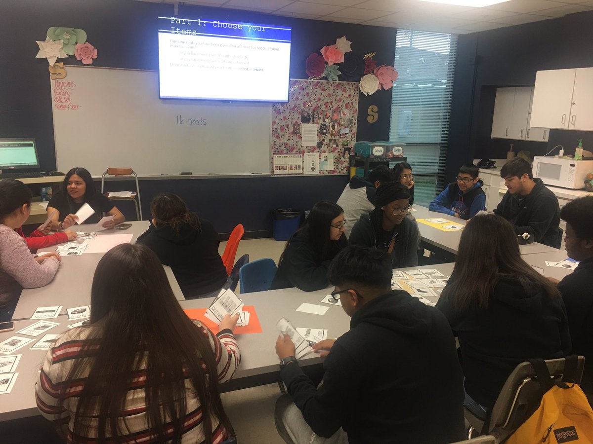 BShane09's tweet photo. Needs vs Wants Game! Dollars and Sense fun @SGHS_Colonels @PrincipalEwing https://t.co/jfzUg8bcMl