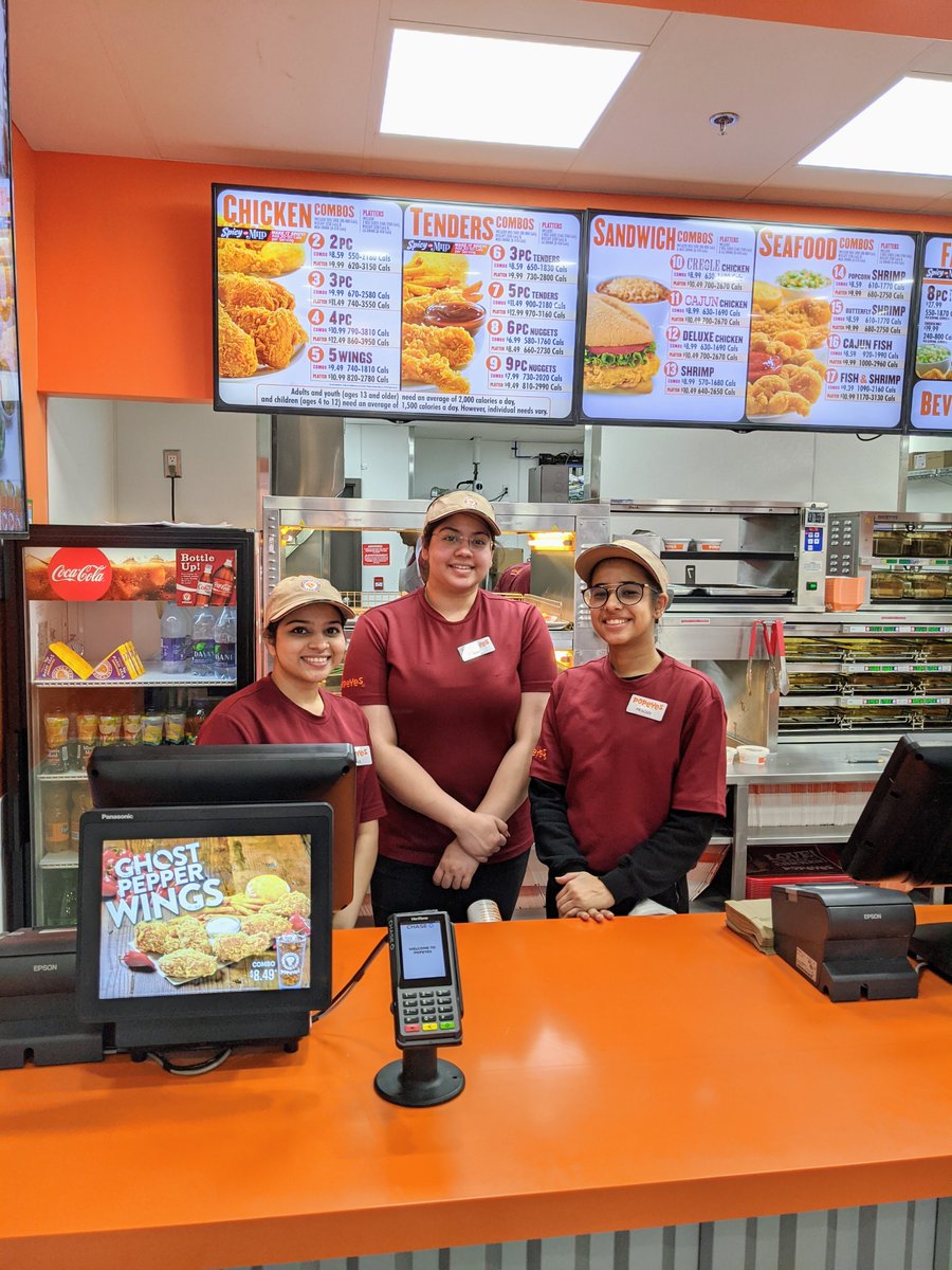 VarsityOshawa's tweet photo. Guess who's open!?  @PopeyesCA at 1800 Simcoe St N, University Towns is now open! 
#popeyeschicken #varsityeats #nomnomnom https://t.co/KAxRM3yYUU