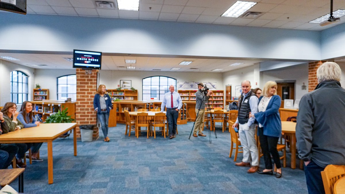 FloydCoSchools's tweet photo. 🎉SURPRISE!! @gtadmission wanted to personally hand-deliver acceptance letters a day early to three hardworking students at Model High School! Congratulations to Micah Veillon, Evalyn Edwards, and Coppi Durden and their families on this awesome accomplishment!!🐝 #gt24 https://t.co/w9fct0RwDf