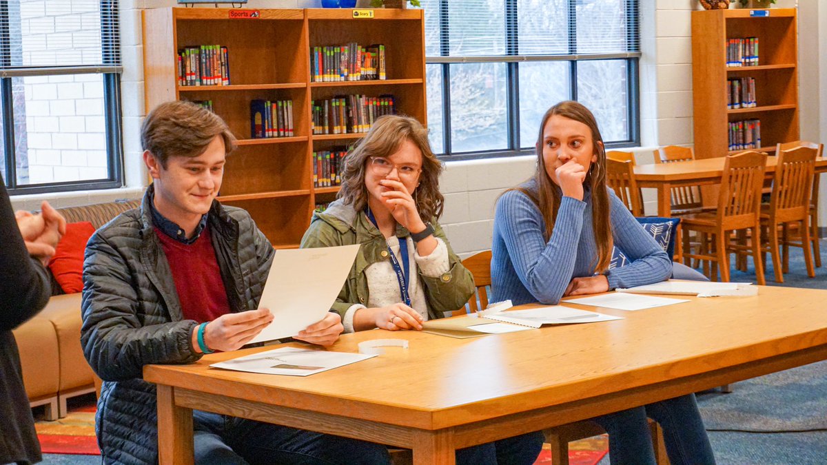 FloydCoSchools's tweet photo. 🎉SURPRISE!! @gtadmission wanted to personally hand-deliver acceptance letters a day early to three hardworking students at Model High School! Congratulations to Micah Veillon, Evalyn Edwards, and Coppi Durden and their families on this awesome accomplishment!!🐝 #gt24 https://t.co/w9fct0RwDf