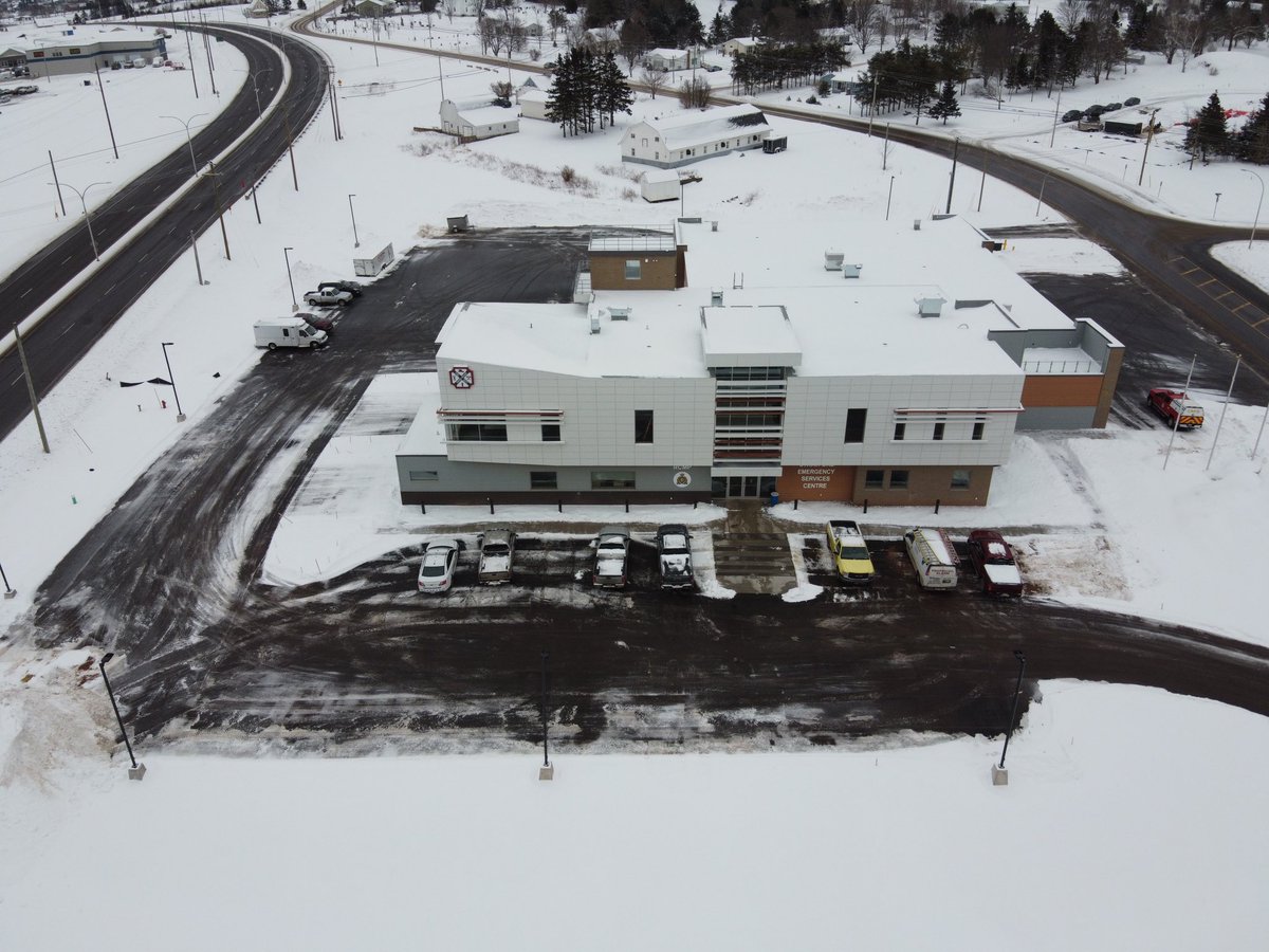RCMPPEITraffic's tweet photo. Our New Detachment in @StratfordPEI is in it’s final stages of completion. The New Emergency Services Building will house Police, Fire and EMS. We are looking forward to moving in and serving the residents of Stratford at our new location. Cst. Parsons https://t.co/rGU3mkwWu0